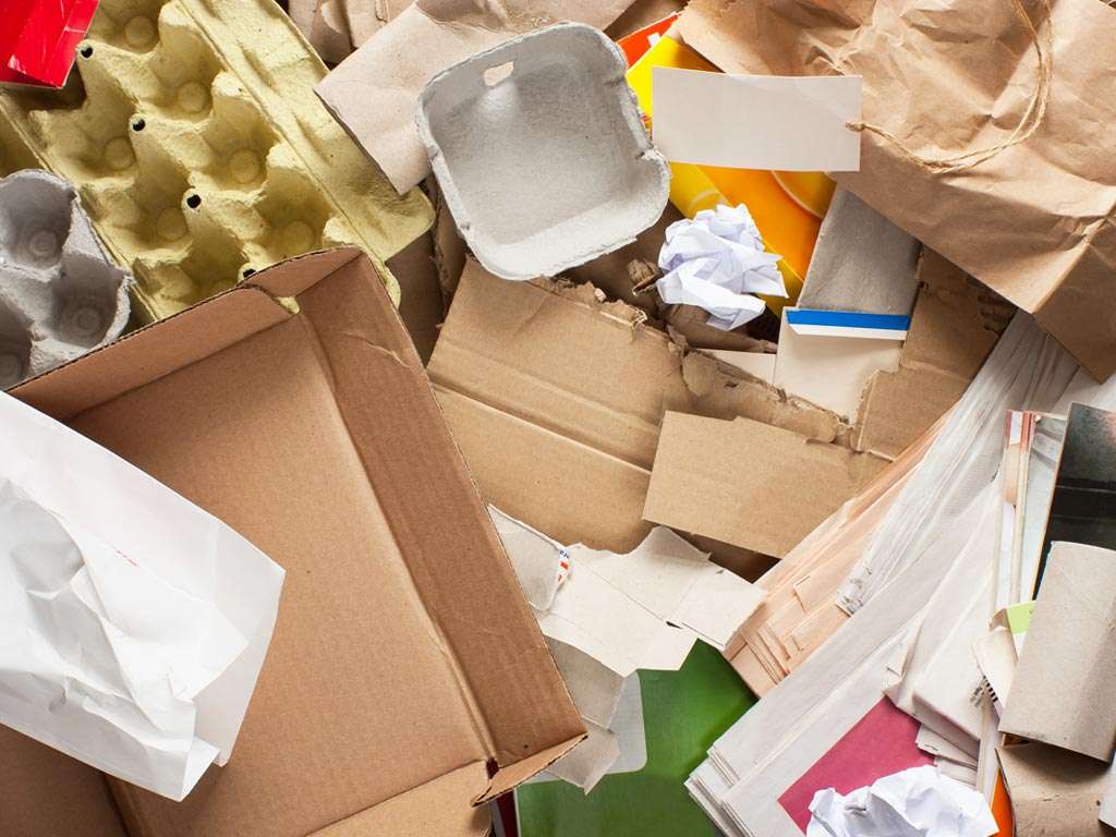 Papier prêt à être recyclés, pour mettre en évidence les options du recyclage.